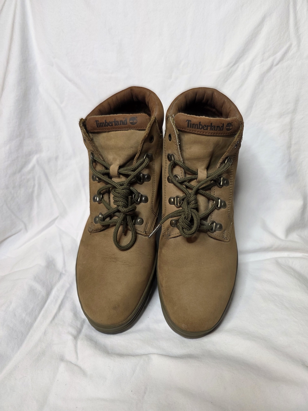 Timberland Menโs Tan Nubuck Vintage Lace-Up Boots. New